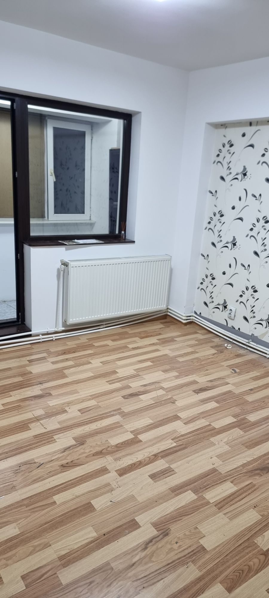 Vand apartament 3 camere Stadion