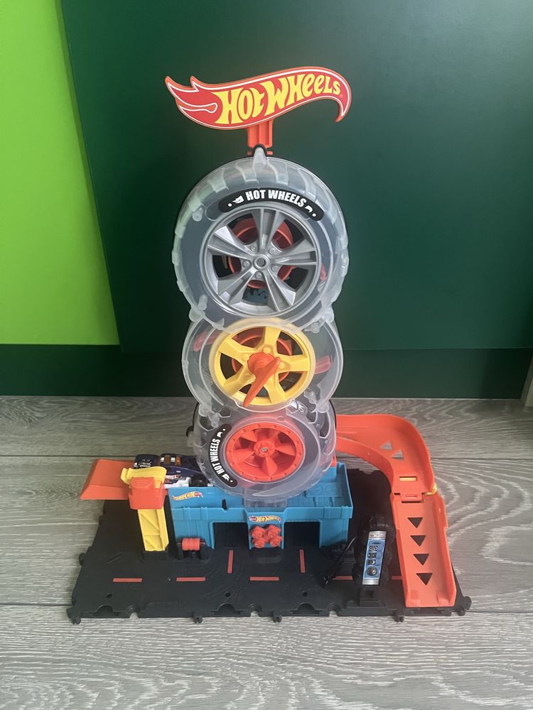 Писти Hot Wheels