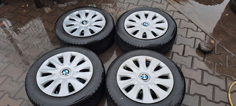 Jante BMW cu anvelope iarna si capace originale pentru BMW F30 F31