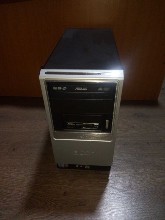 Unitate PC AMD A8 6600K 8GB DDR3 1600MHz RX550 2GB GDDR5 SSD 240GB