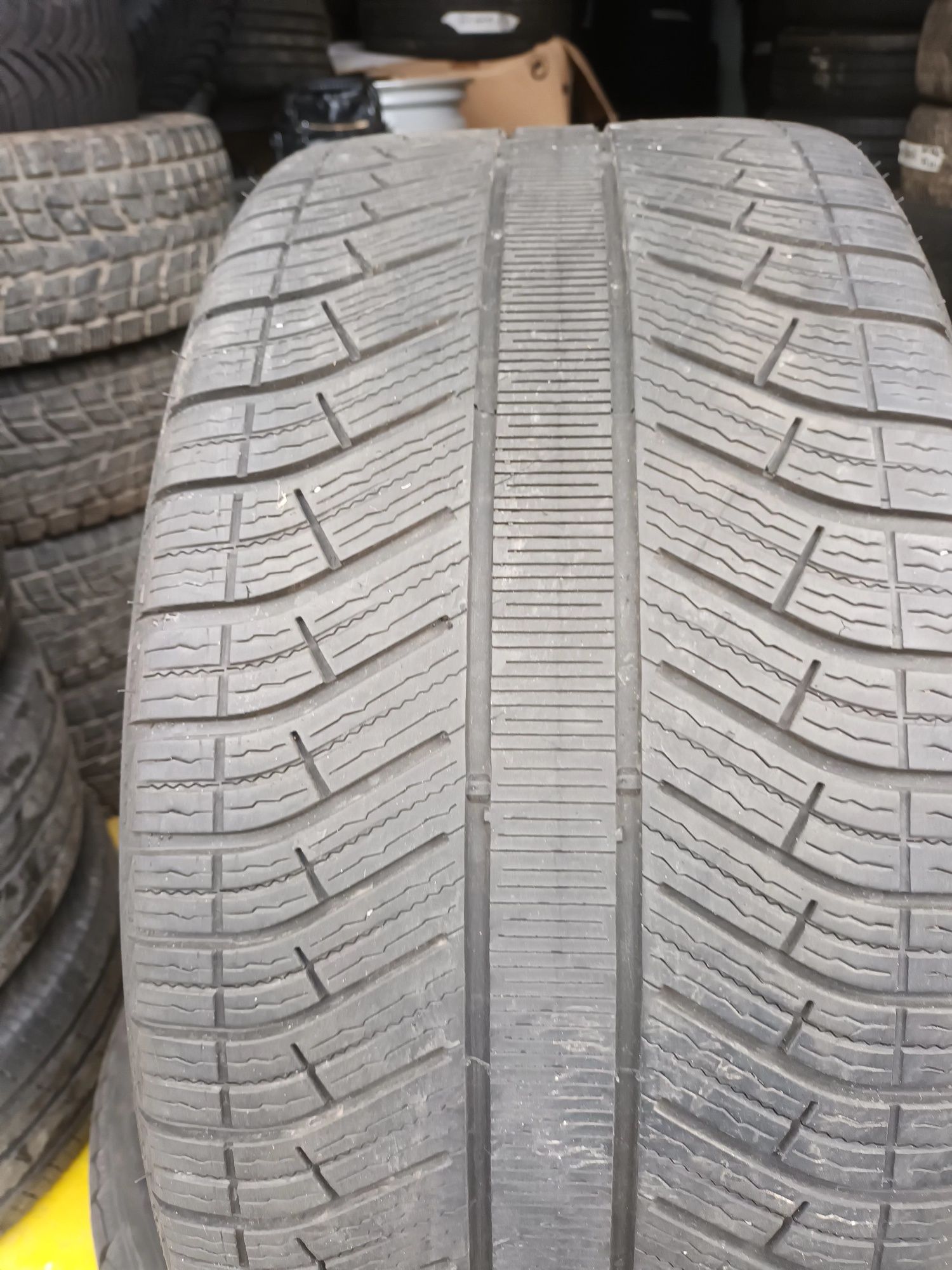 305 40 R 20 MICHELIN ДОТ 4719