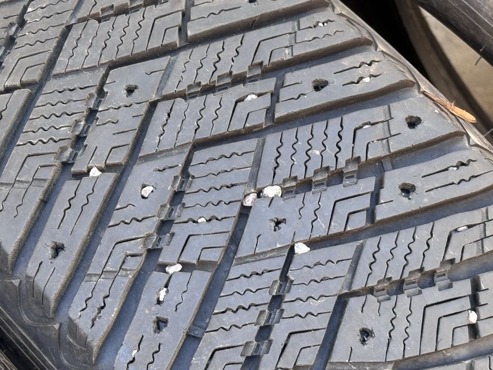 215/65/R17 Goodiyear Ice Arctic 4бр зимни dot3820