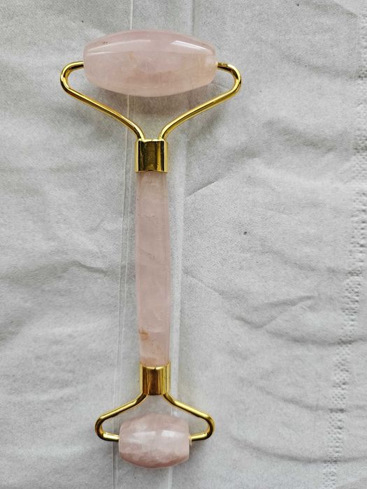 Ролер - масажор за лице Розов кварц