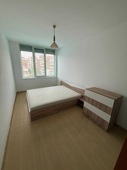 Тристаен апартамент под наем във Велико Търново - Център