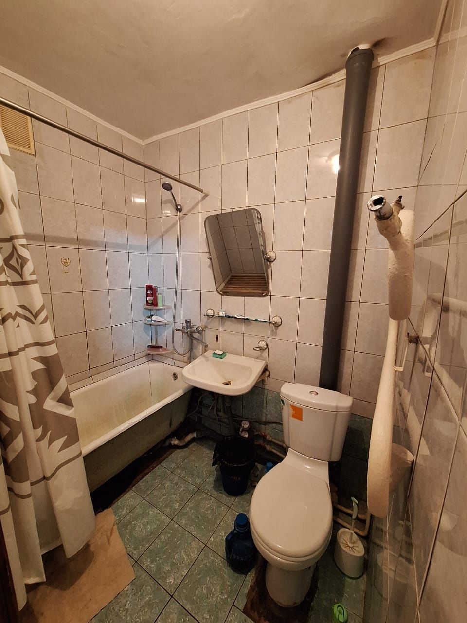 Продаётся 2 комн, центр, Юбиляр