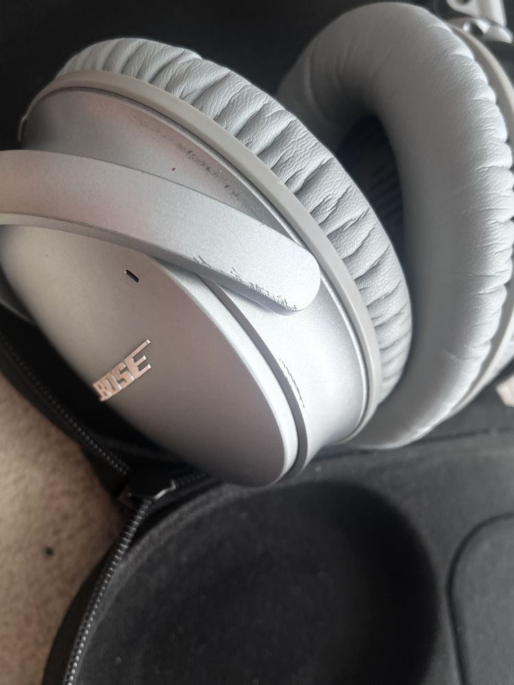 Căști Bose QC35 – Noise Cancelling, Bluetooth, cu husă originală