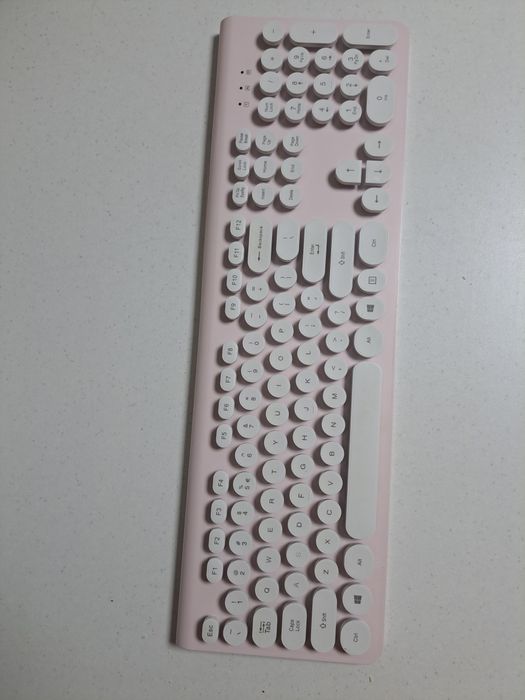 Tastatura wireless roz