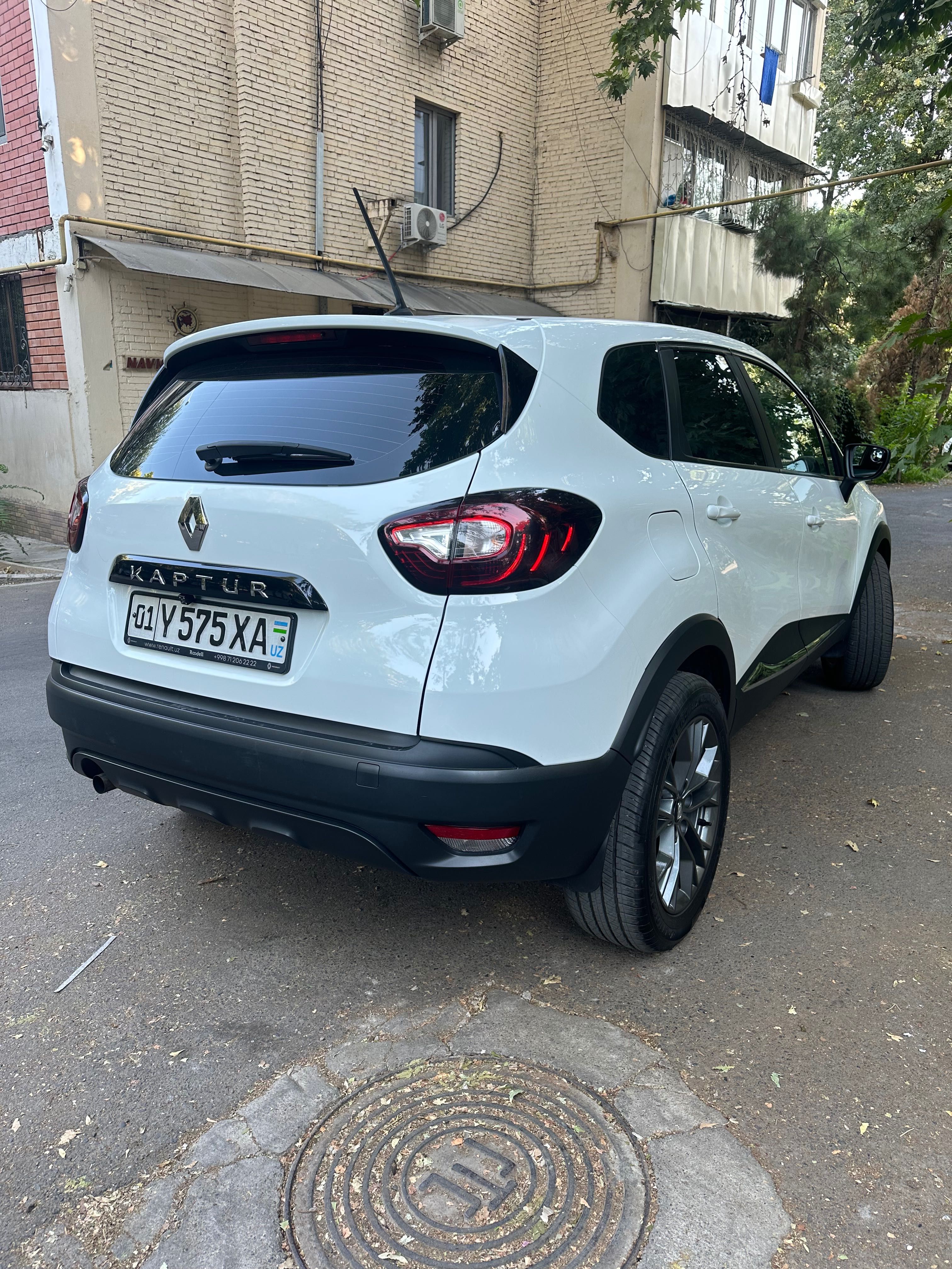 Renault Kaptur life 2022г.в. 1,6 атмосферный цепной мотор с пропаном