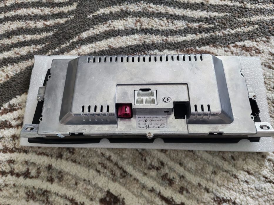 Navigatie Linux Bmw seria 7 F01 F02 CarPlay YouTube Android Auto
A fos