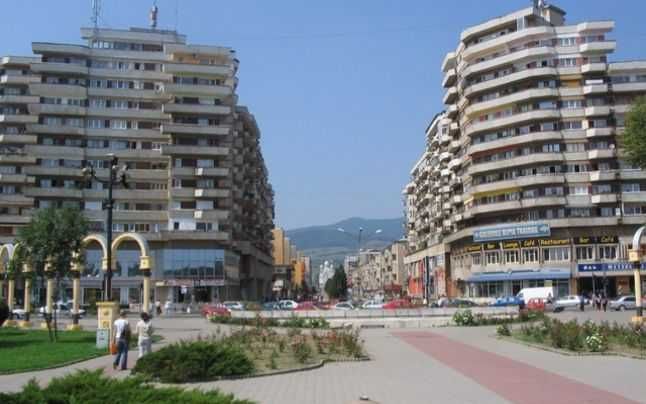 Apartament 2 camere decomandat in M-uri, bloc reabilitat