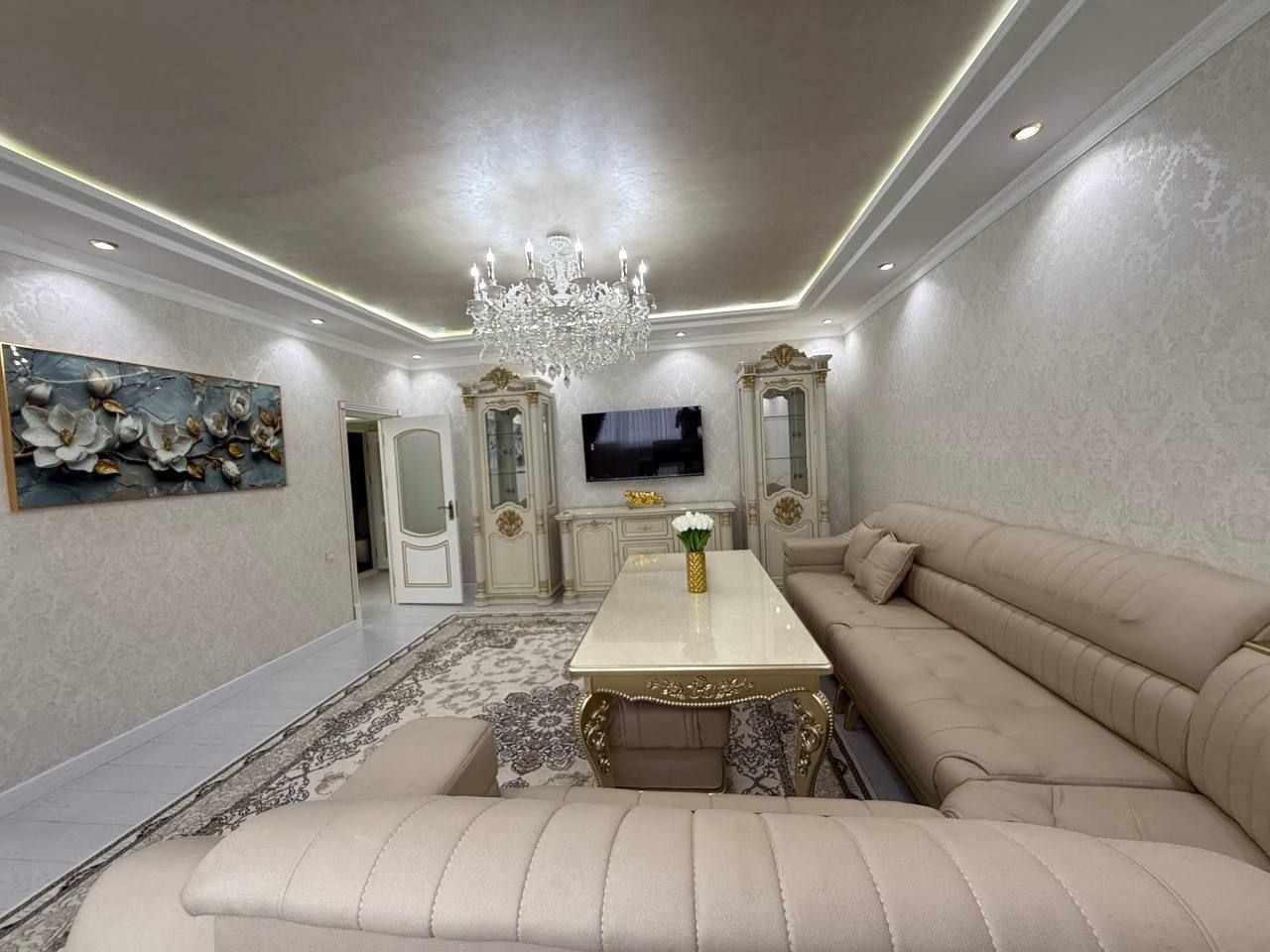 Продается 4х ком квартира на ул. С.Азимова, ор-р: кафе Эфенди, 90 м²