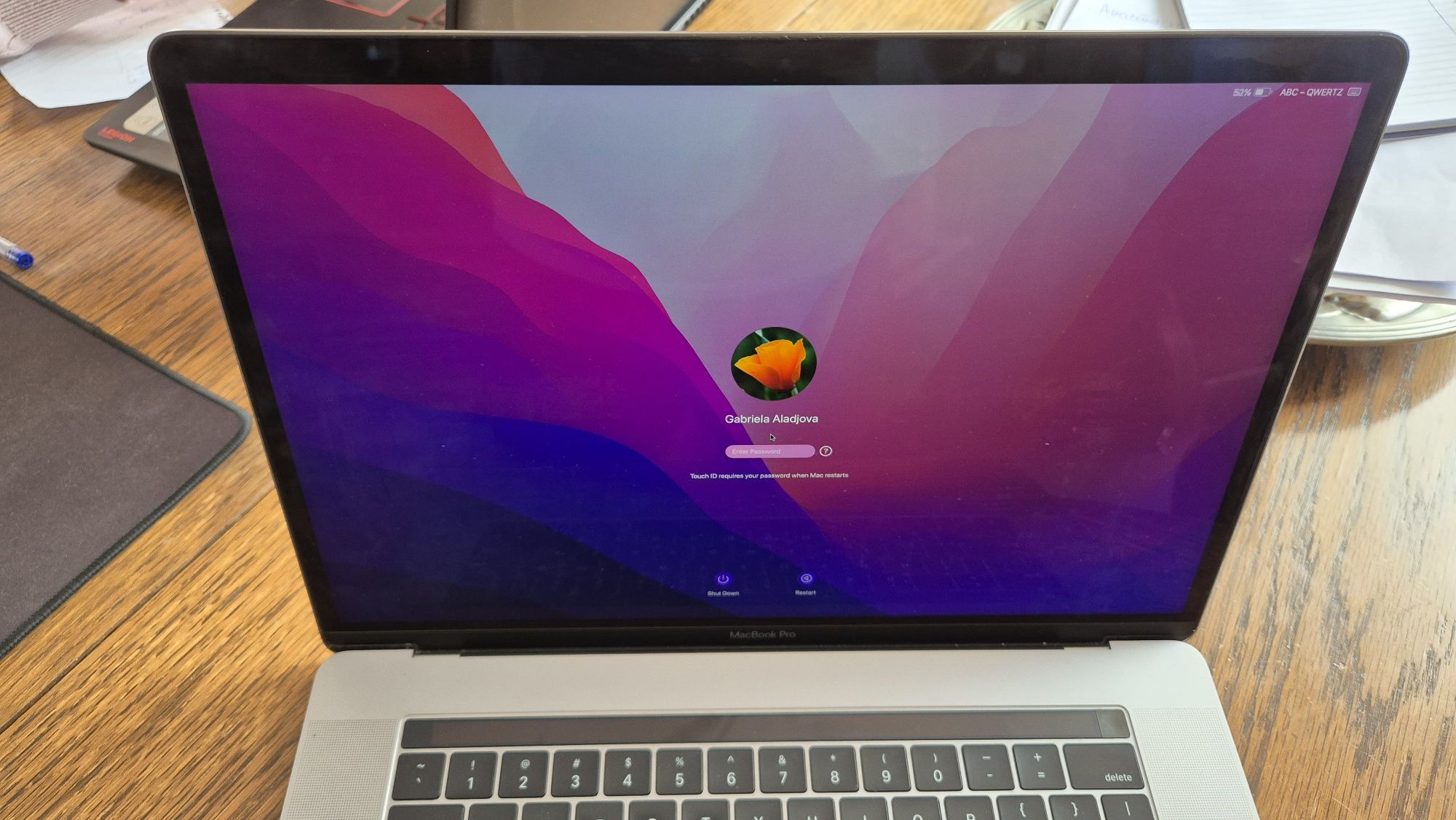 Macbook Pro 2016 15" i7 2.9GHz, 16GB RAM