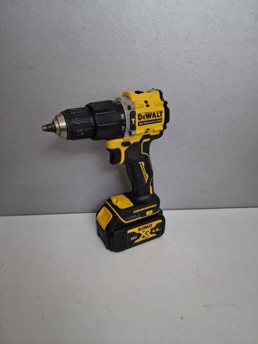 Dewalt DCD 100y Mașina de infiletat cu percutie  Brushless 4.0AH