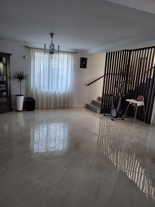 De vanzare casa zona Unirea- Odobesti