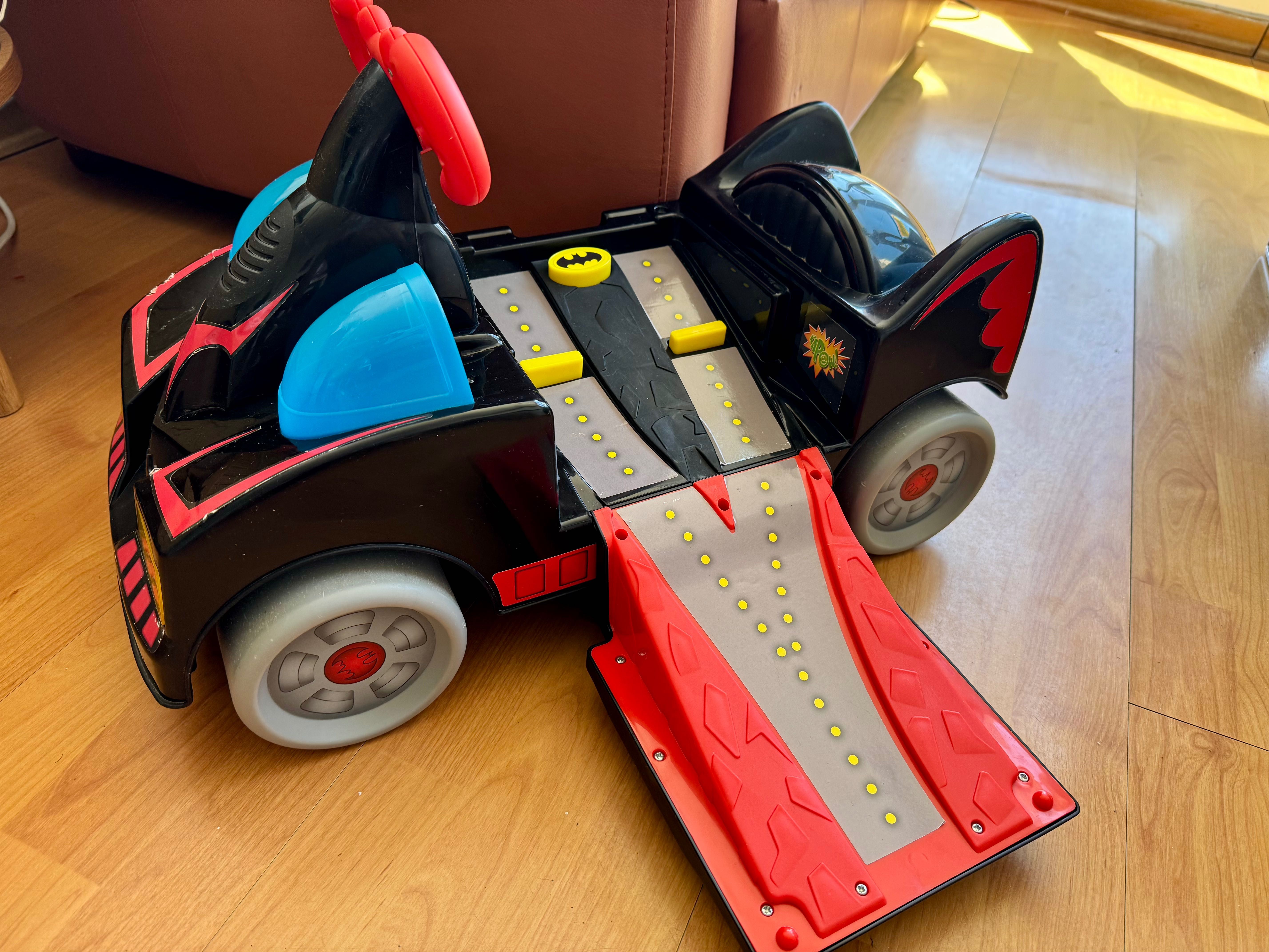 Детска кола за бутане -  Батмобил Fisherprice