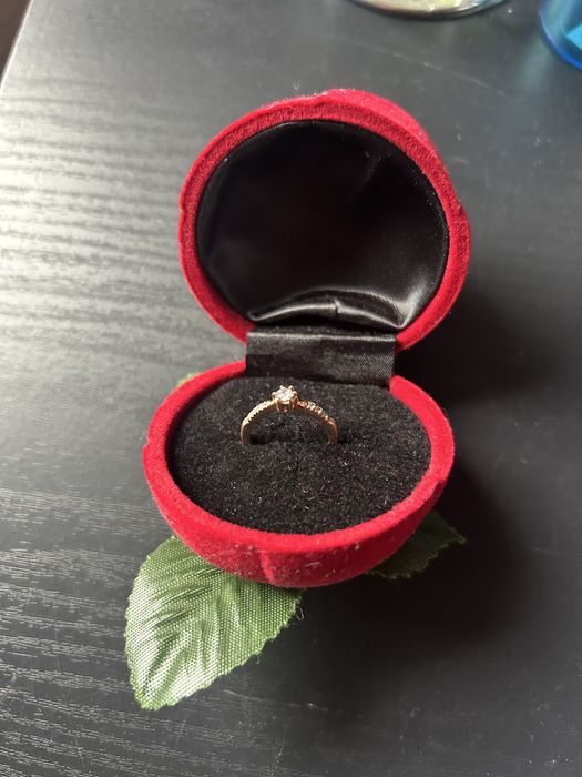 inel de aur 14k, inelul este in stare perfecta, fara zgarieturi