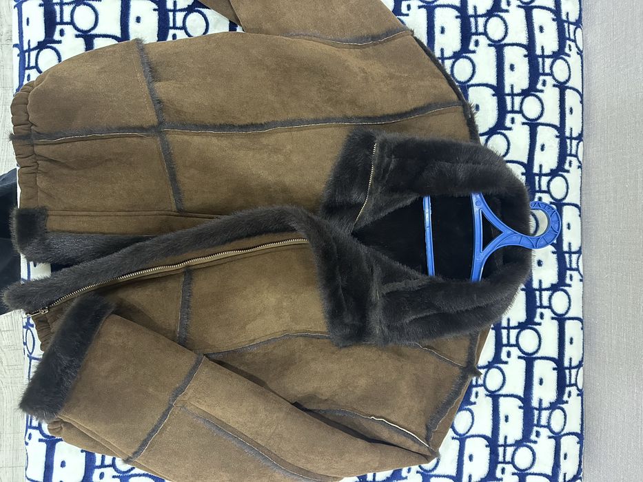 Продам дубленку замшевую