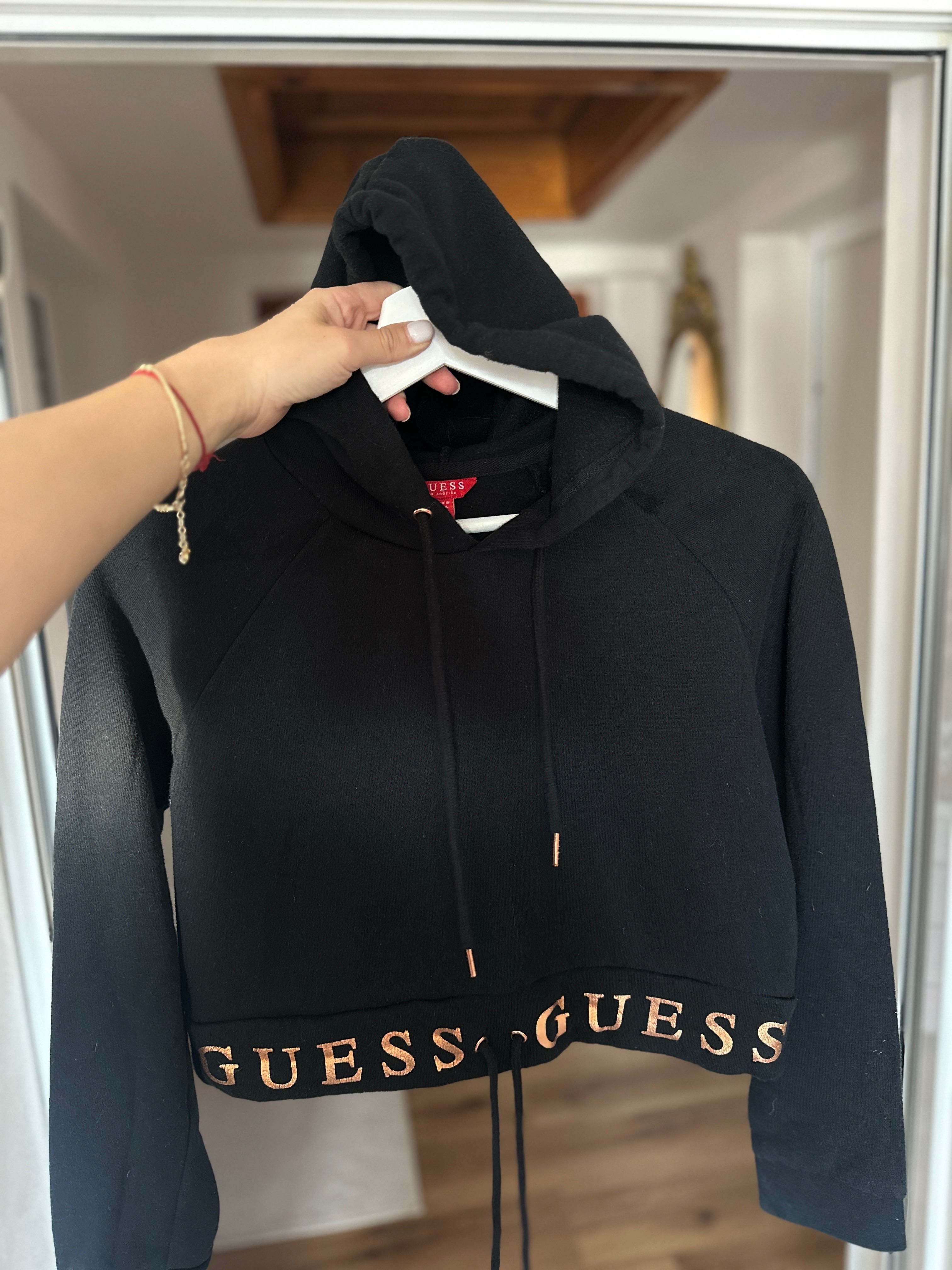 Guess черен суичър