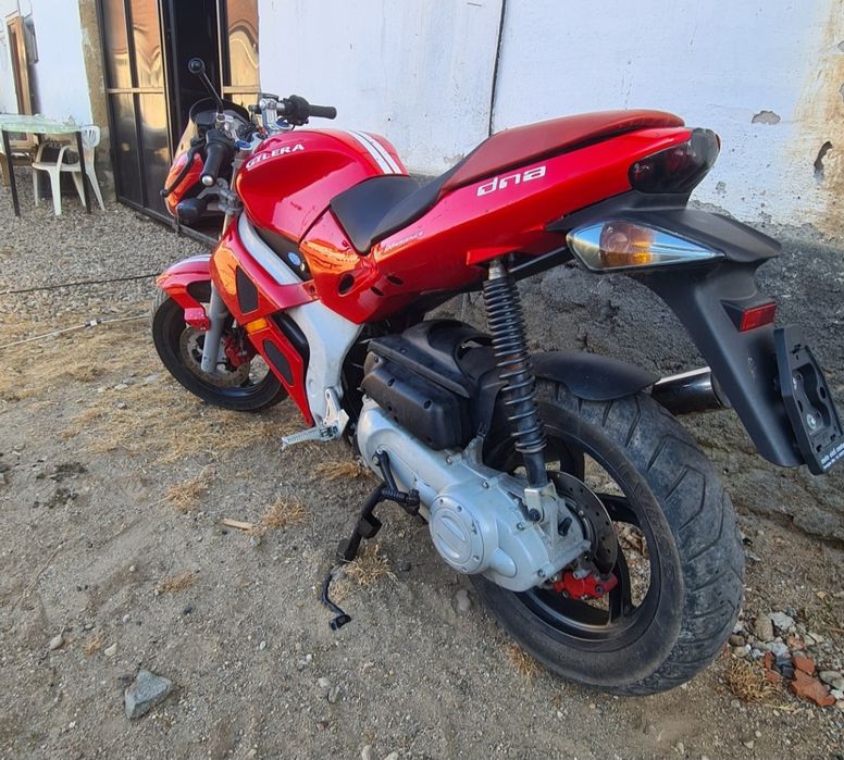 Gilera Dna 80 cc vând /schimb