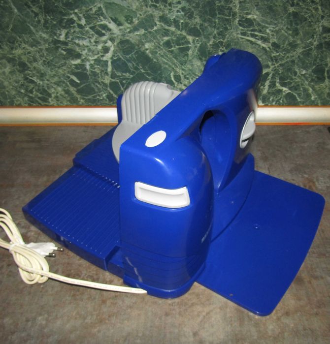 Електрическа машина за рязане на колбаси, хляб, сирена Severin, нова