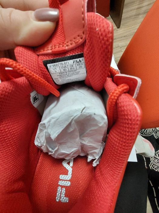 Adidasi FILA dama , noi