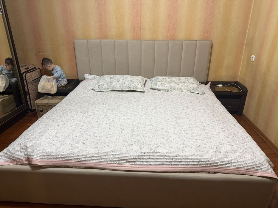 Кровать двухспальная