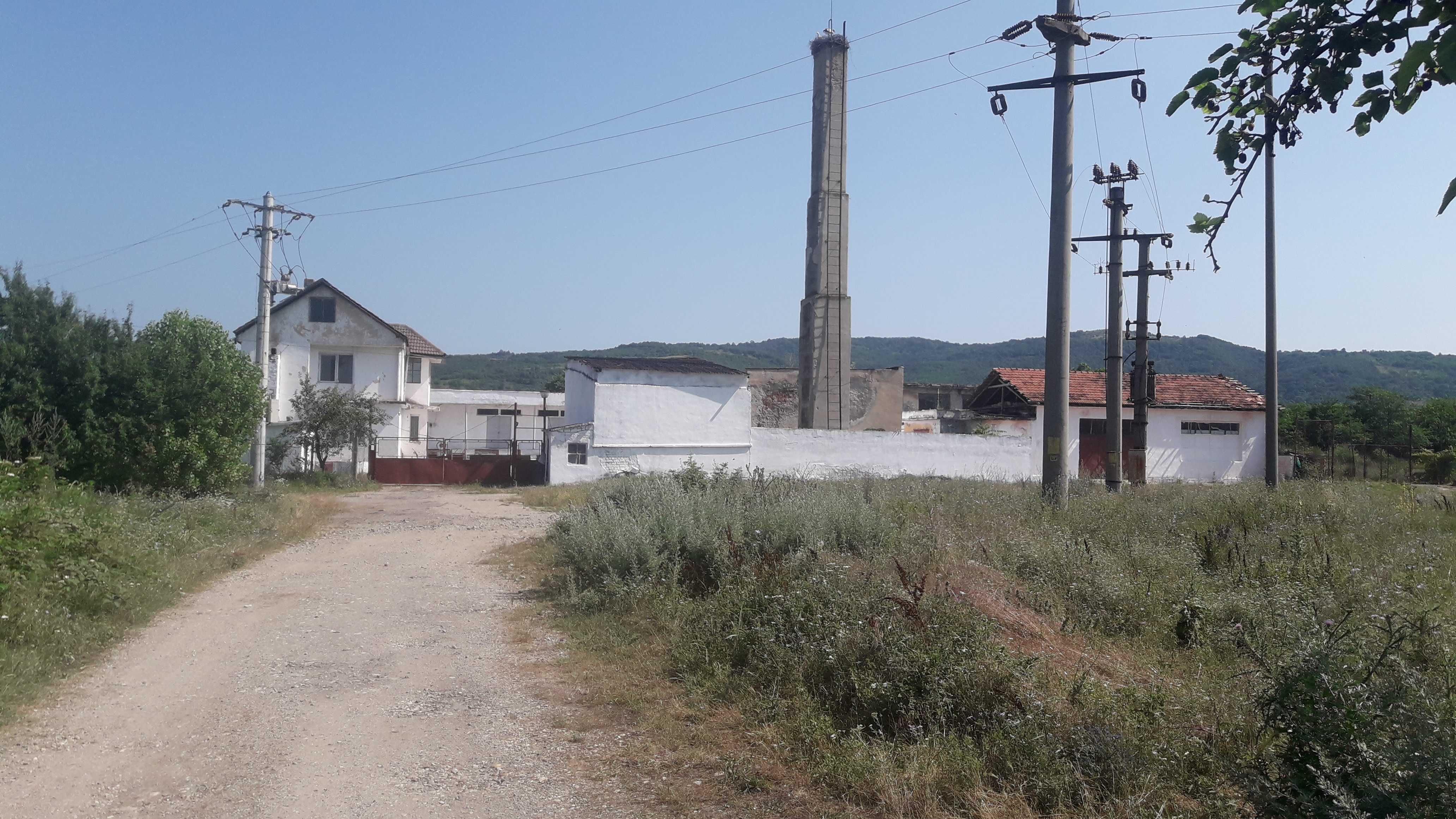 Inchiriez spatii comerciale , fosta Fabrica de Lapte