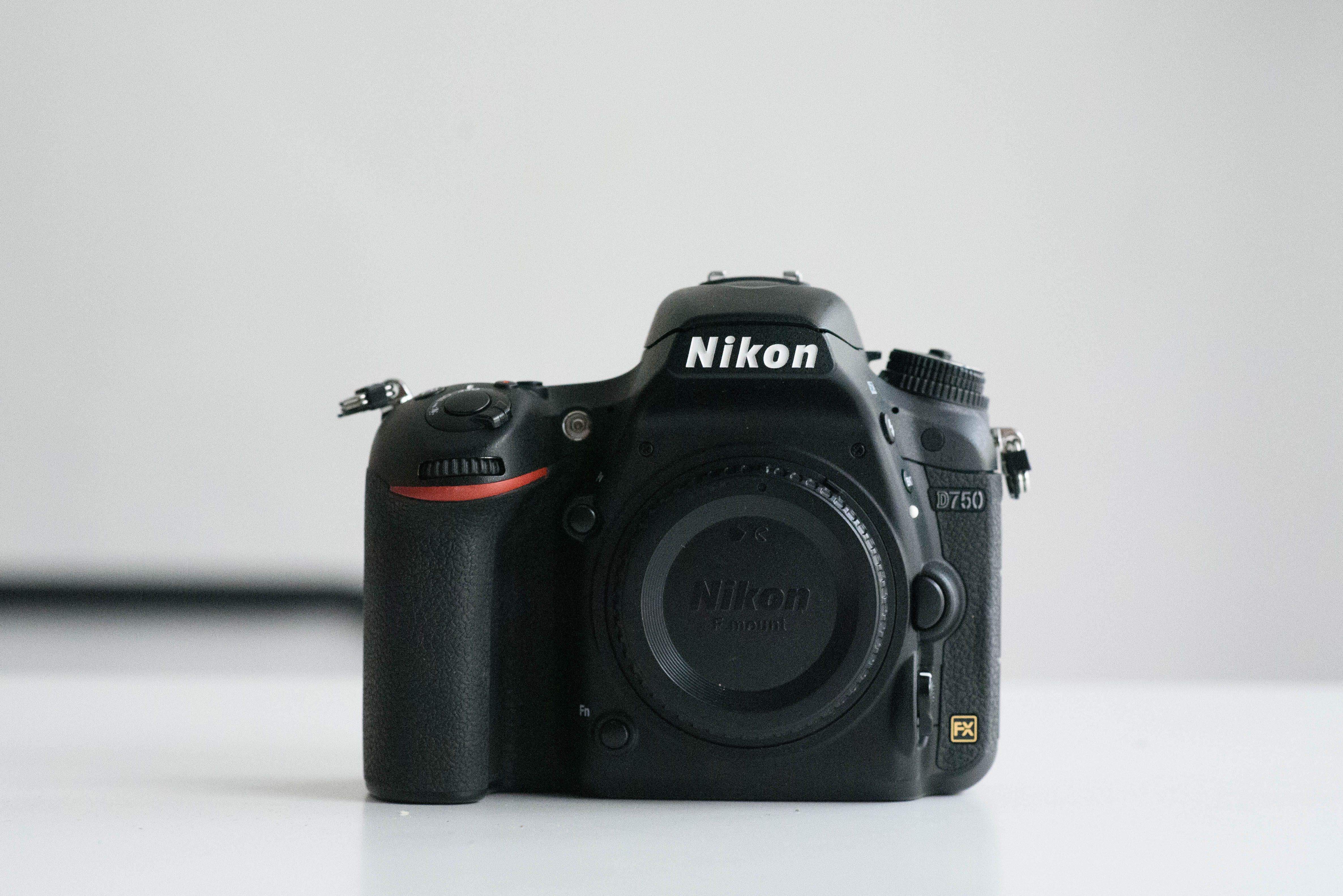 Nikon D750 тяло, само на 7000 кадъра