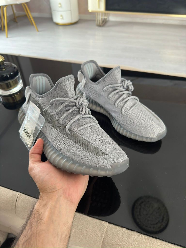 Adidasi premium Yeezy sireturi reflectorizante, gri sobolan - China