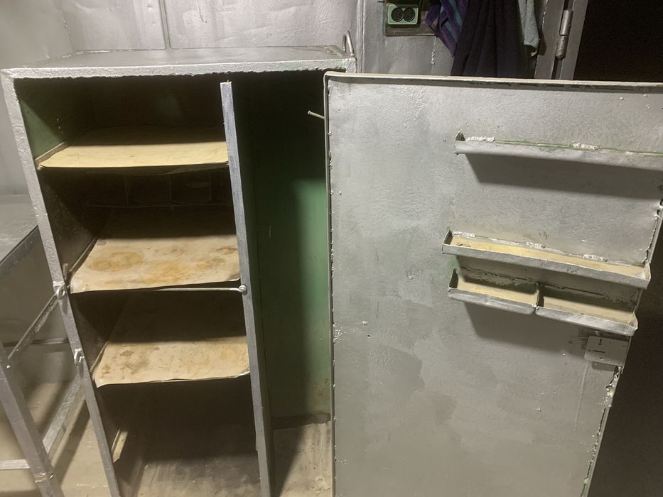 Шкаф металлический