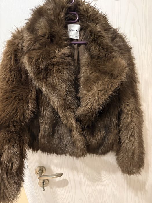 Палто bershka кафяво .
