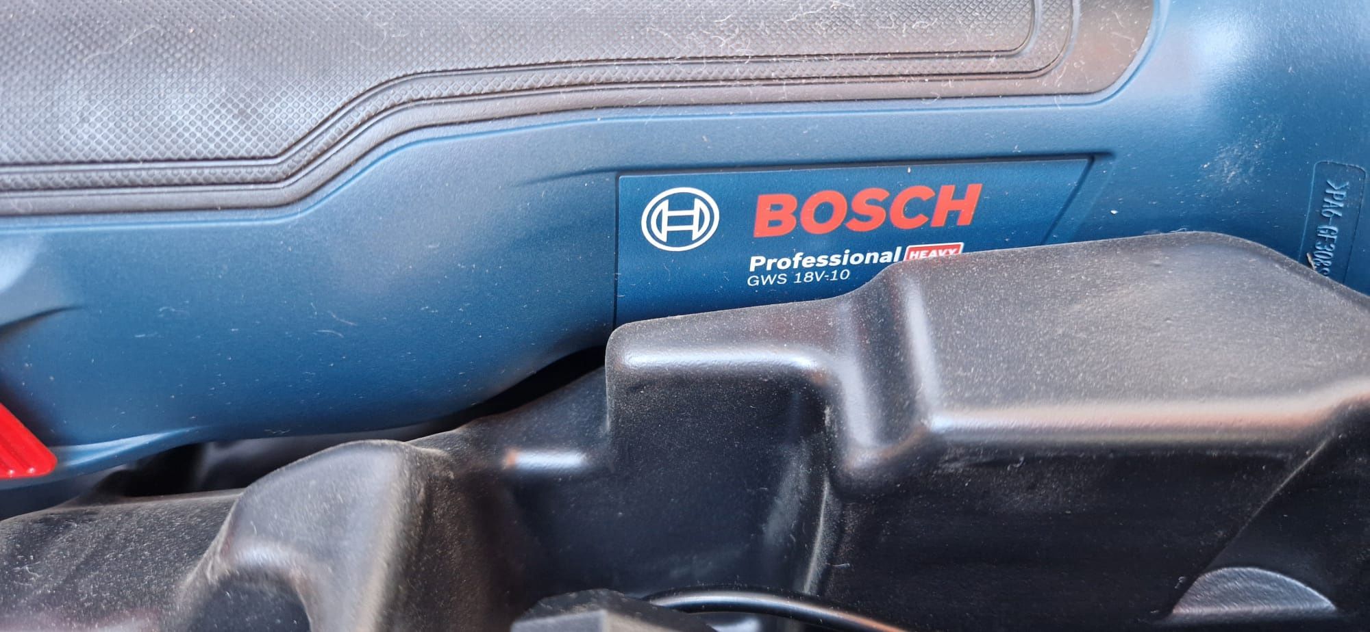 Bosch polizor pe acumulator