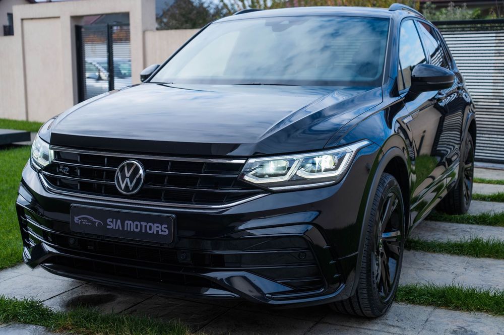Volkswagen Tiguan RLine Facelift Virtual Cockpit IQ Light 4 Motion