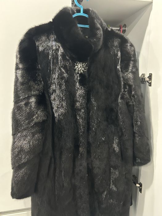 Продам норковую шубу