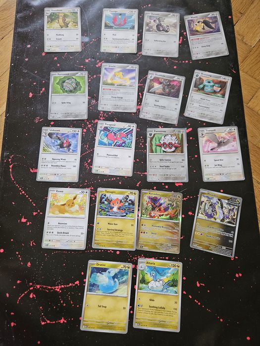 215 Pokemon cards