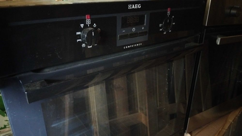 2 броя фурна Beko и AEG