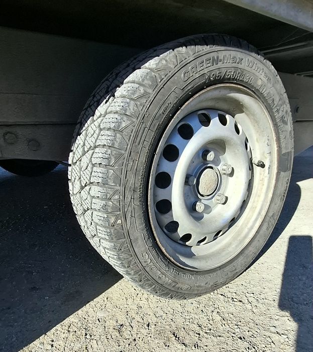 Remorca platforma Eduard 2700 kg an 2017