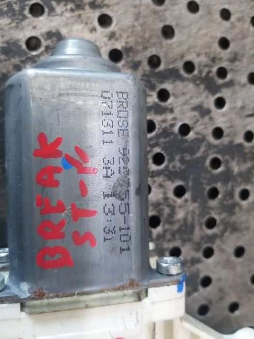 Motoras macara stanga fata ford focus 3 break