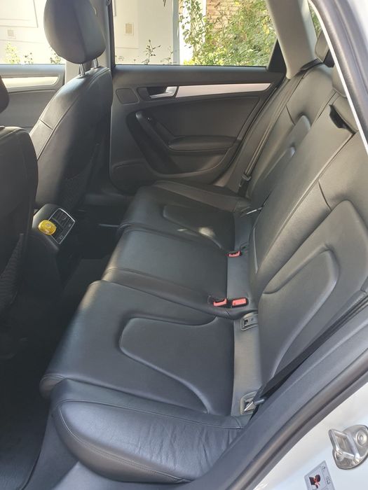 Vând Audi A4 Avant S-line 2.0 TDI 2015