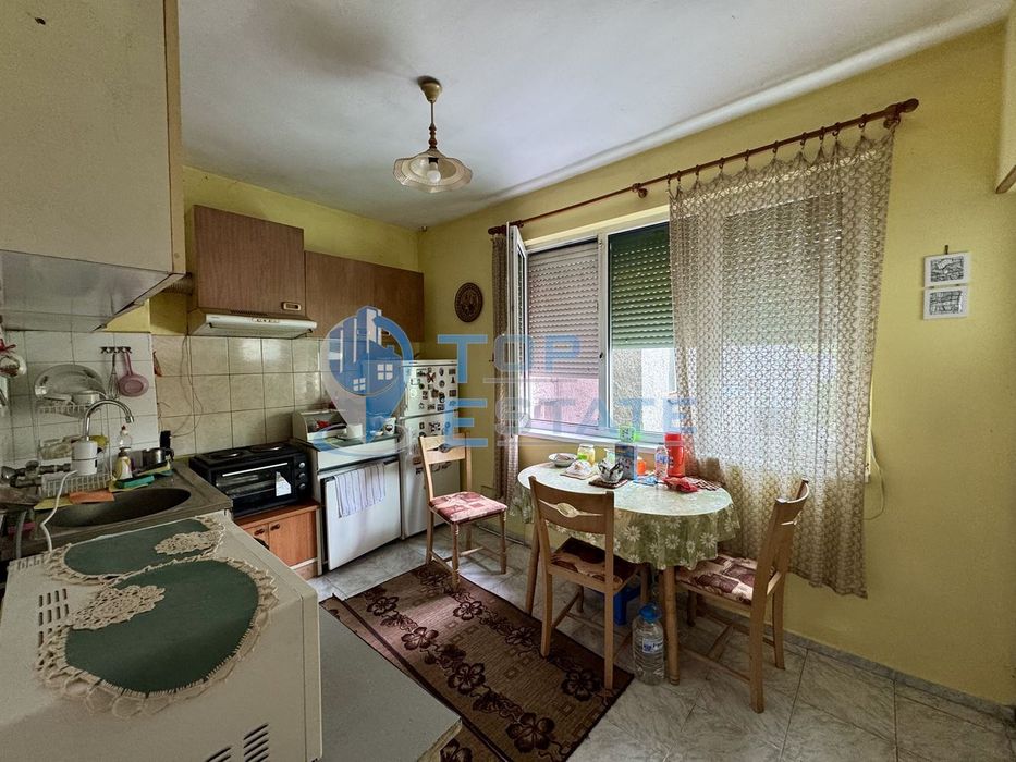 Продава се Тристаен апартамент в Горна Оряховица - 72 кв.м за 1098 €/кв.м - Снимка #1