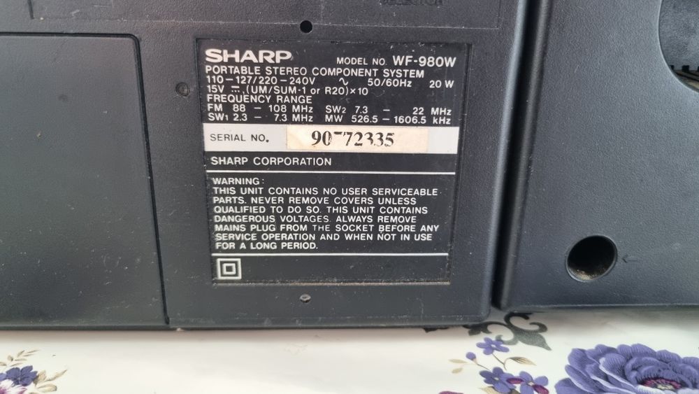 Boombox sharp wf-980