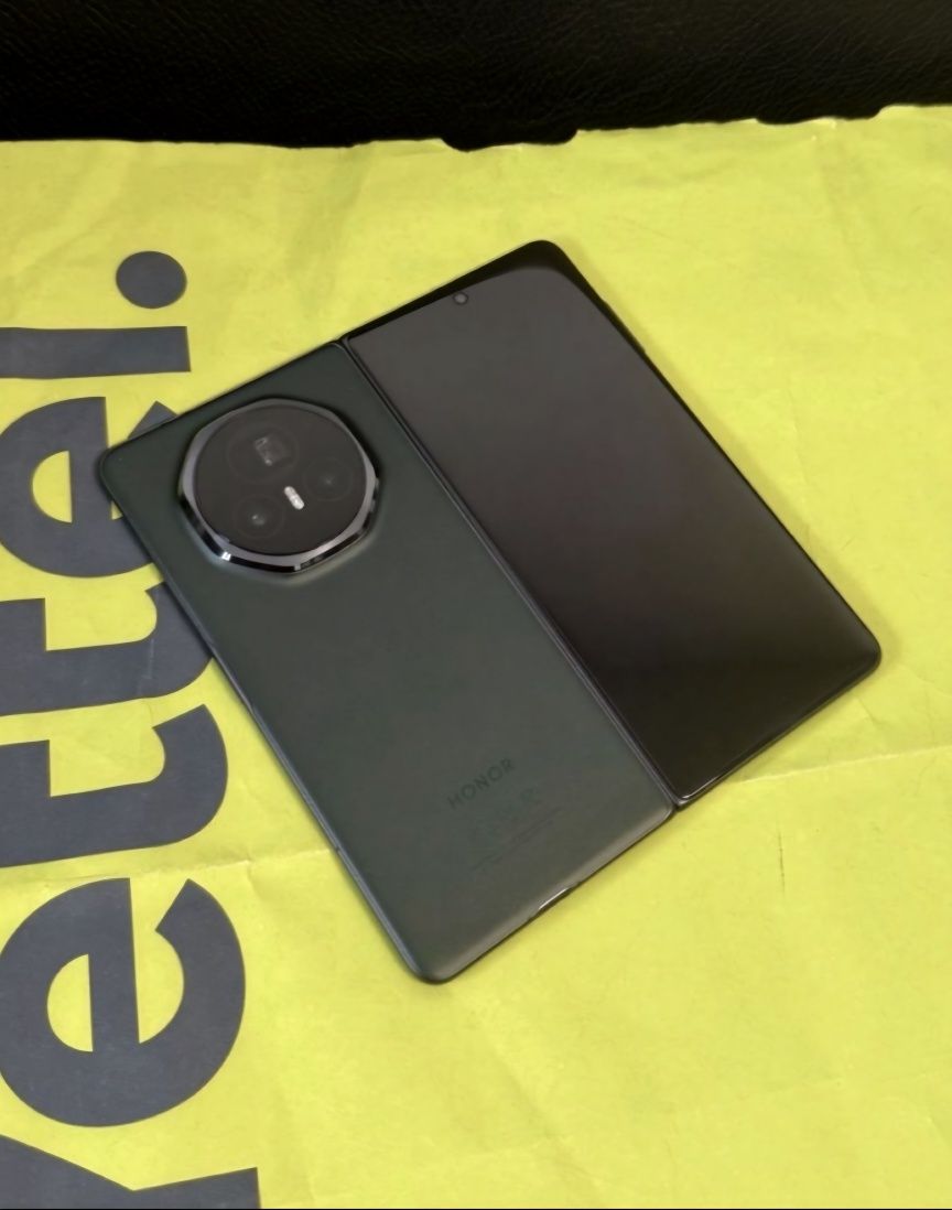 КАТО НОВ 512GB Honor Magic V3 Yettel Гаранция 2027 г. Green / Зелен