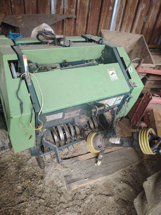 Vând presă de balotat