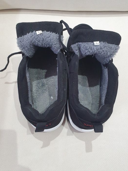 Vind adidași în blănii nr 42