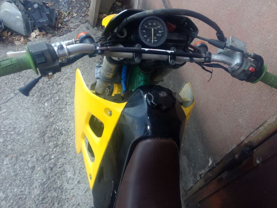 Suzuki TS200 на части