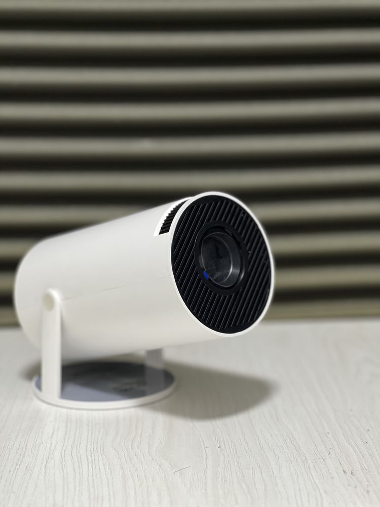Proektor 1000 ta kanal bilan sotiladi bonusiga mini kalonka