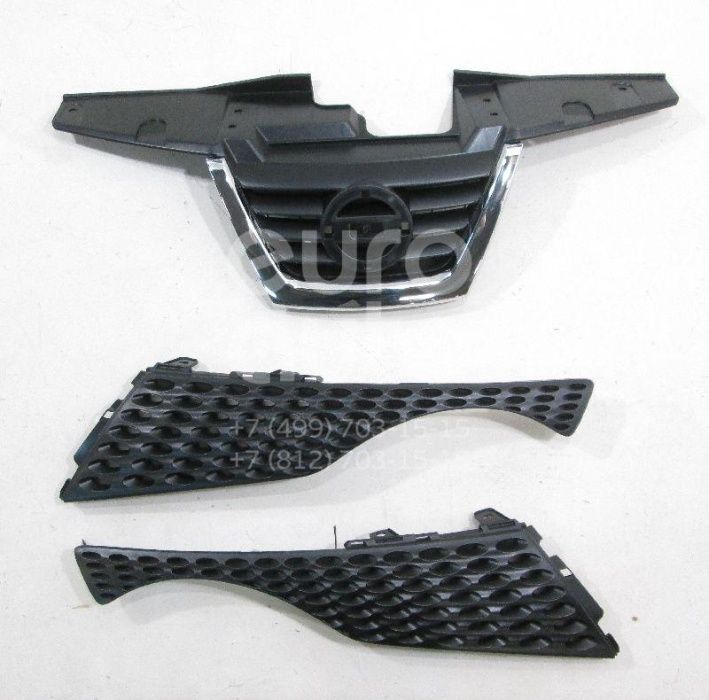 Решетка на Nissan Juke 11- / Ниссан Жук 11-