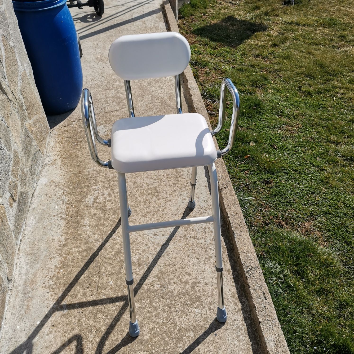 НОВИ Столове за възрастни хора и инвалиди
