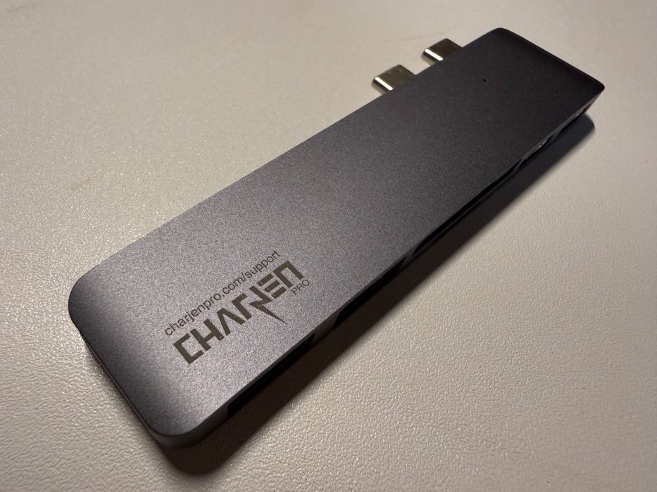 Adaptor hub USB-C CharJen Pro 7-in-2 pentru MacBook Pro / Air