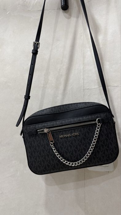 Продам сумочку Michael kors оригинал